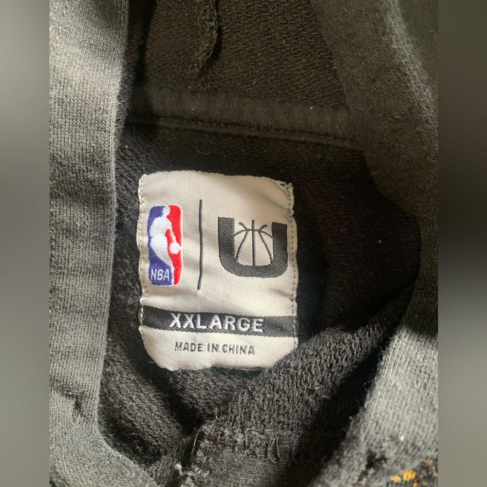 Los Angeles Lakers short sleeve hooded sweatshirt. Mens. NBA. Good condition XXL - Picture 5 of 7